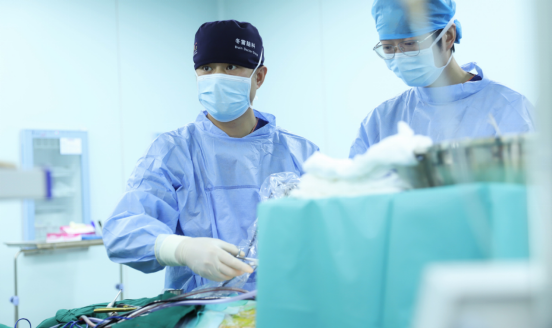 Dr. Zhang Xuejun's neurosurgery team at Shanghai Donglei Brain Hospital